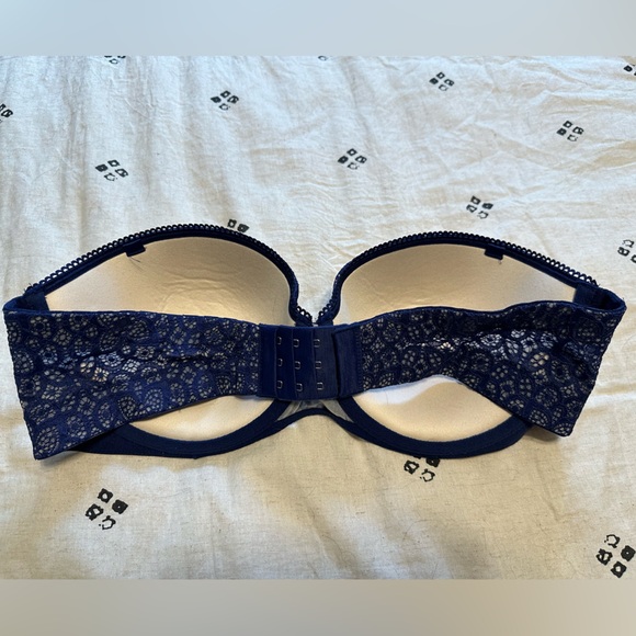 Victoria’s Secret Dream Angels Strapless Bra - Picture 2 of 3